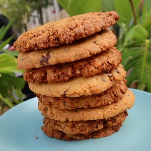 🍪❤️ Laissez-vous tenter par nos irrésistibles cookies faits maison, préparés avec amour. Un délicieux réconfort pour le goûter ! 🍪❤️ 

#CookiesGourmands #GoûterRéconfortant #ChocolatFondant #faitmaison #homemade #cookies #bordeauxfood #desserts